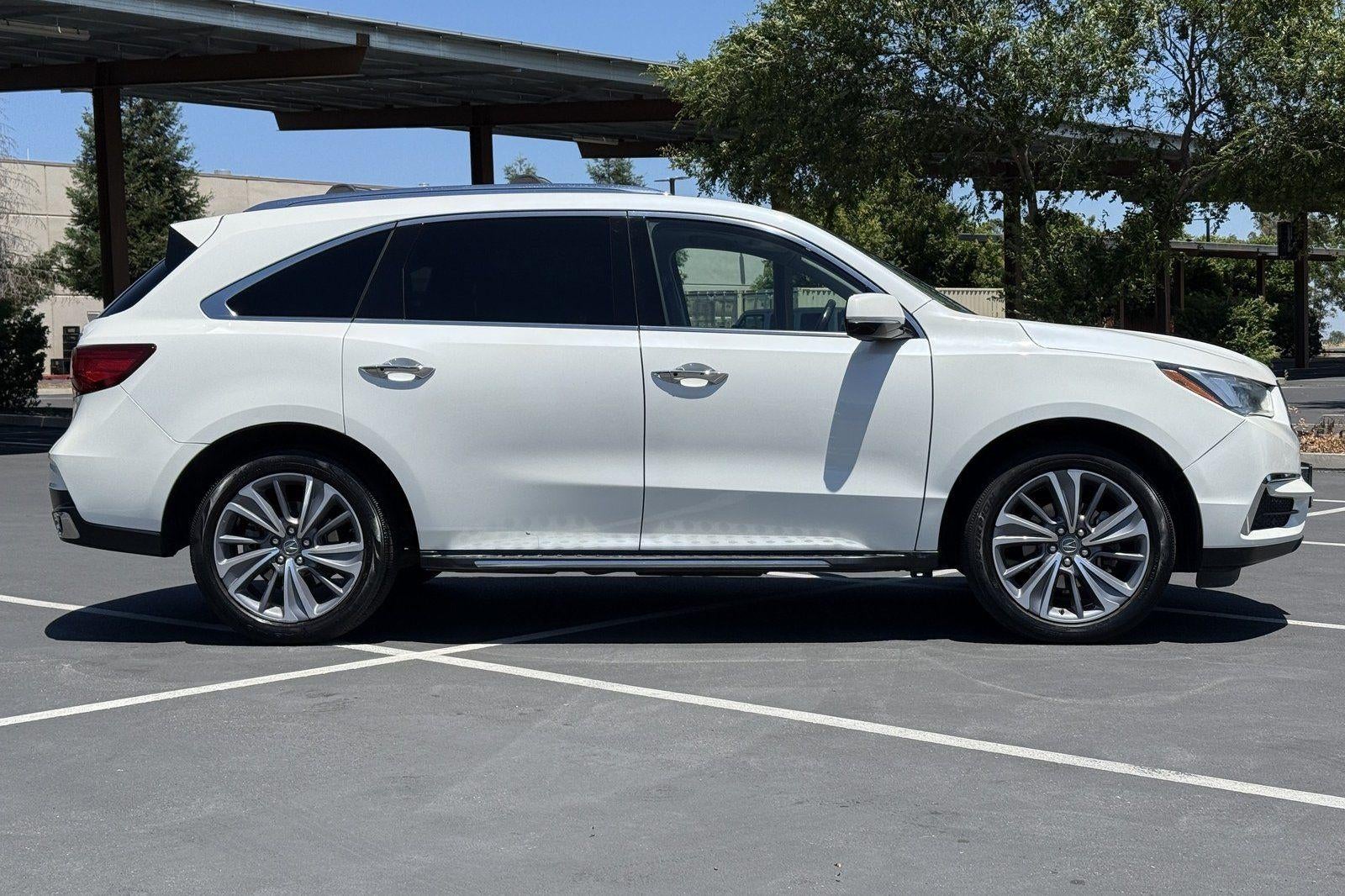 2017 Acura MDX w/Technology Package