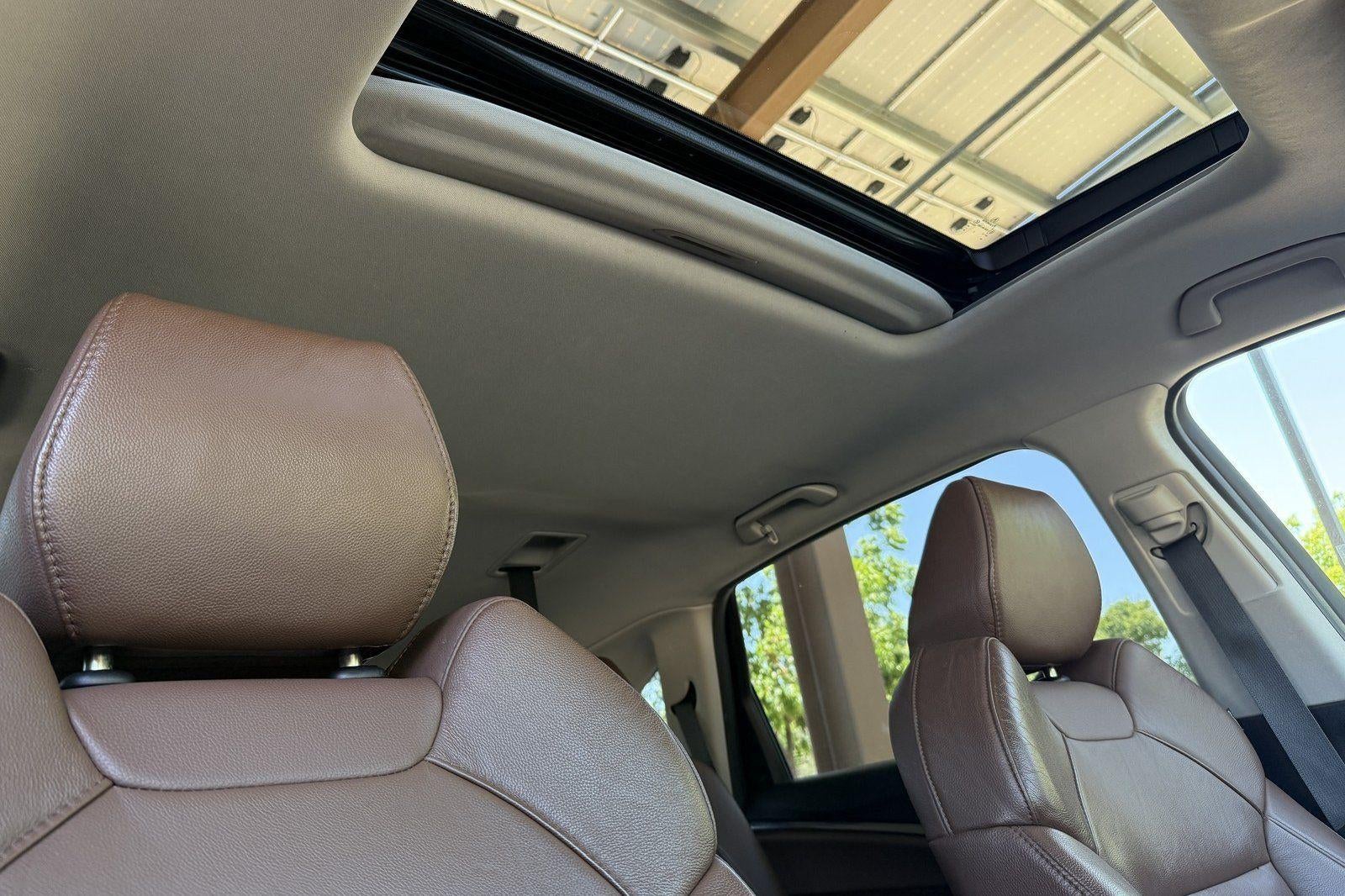 2017 Acura MDX w/Technology Package