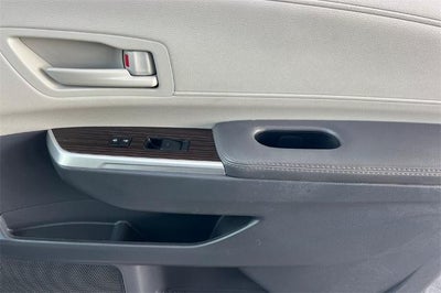 2024 Toyota Sienna LE