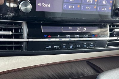 2024 Toyota Sienna LE