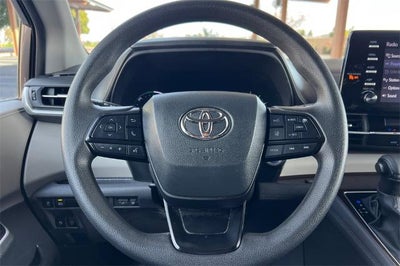 2024 Toyota Sienna LE