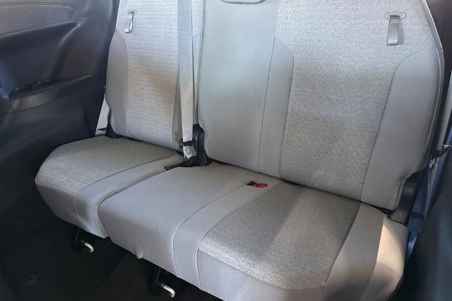 2025 Toyota Sienna LE