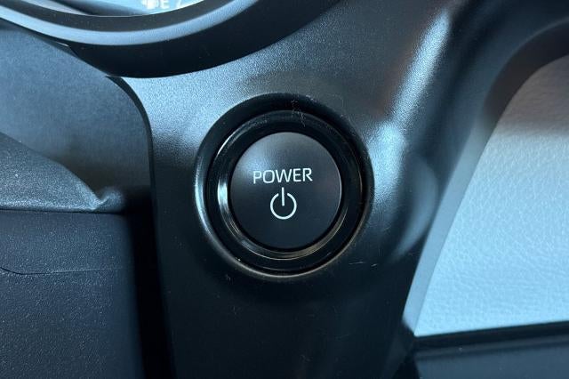 2025 Toyota Sienna LE