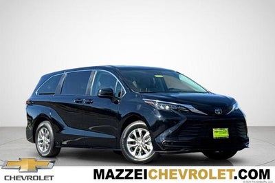 2024 Toyota Sienna LE
