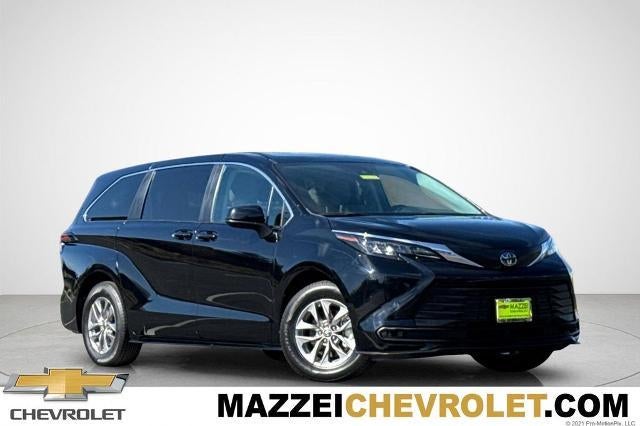 2024 Toyota Sienna LE