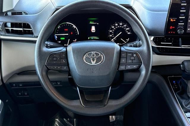 2024 Toyota Sienna LE