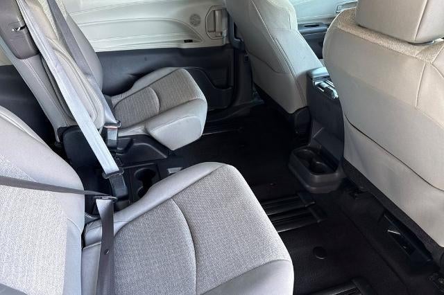 2024 Toyota Sienna LE