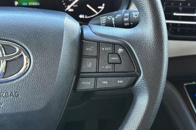 2024 Toyota Sienna LE