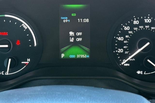 2024 Toyota Sienna LE