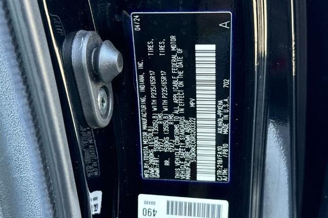 2024 Toyota Sienna LE