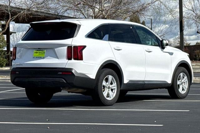 2023 Kia Sorento LX