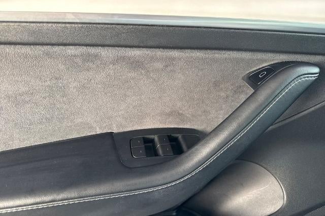 2021 Tesla Model 3 Standard Range Plus Rear-Wheel Drive