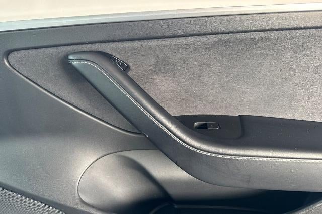 2021 Tesla Model 3 Standard Range Plus Rear-Wheel Drive