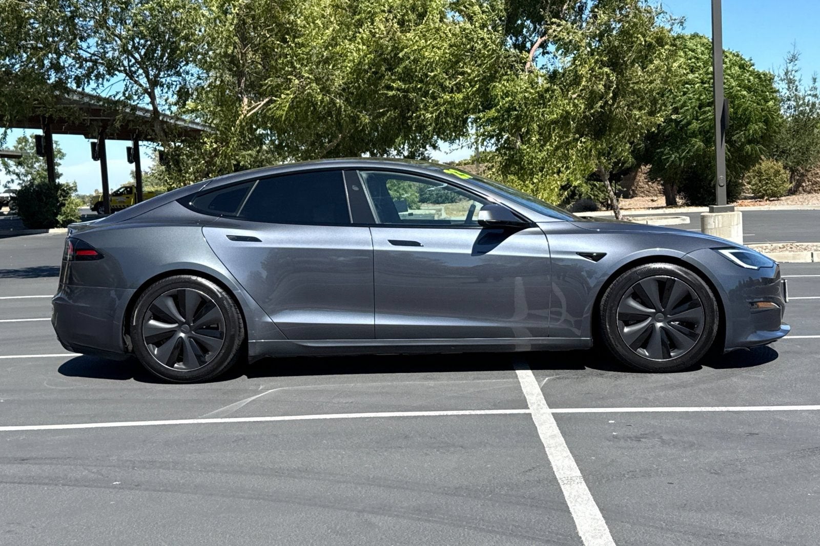2023 Tesla Model S Base