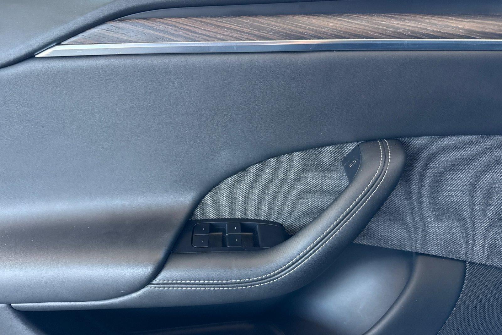 2023 Tesla Model S Base