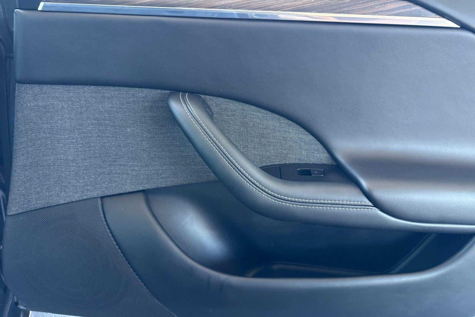 2023 Tesla Model S Base