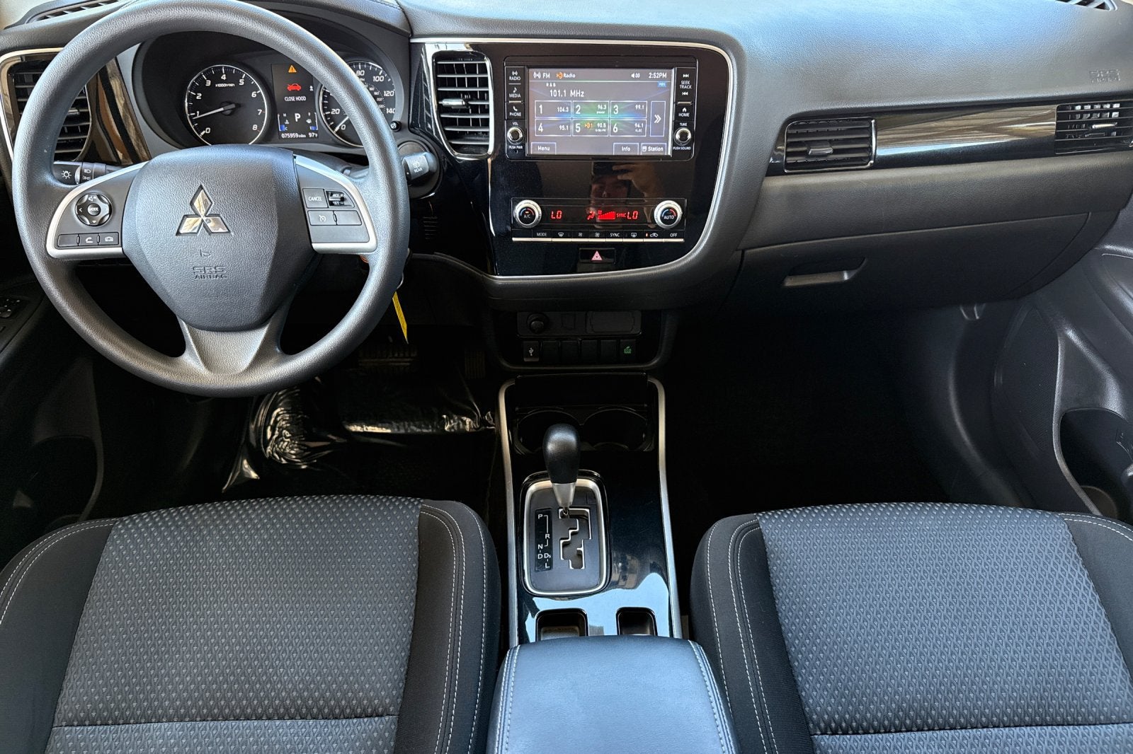 2020 Mitsubishi Outlander ES 2.4