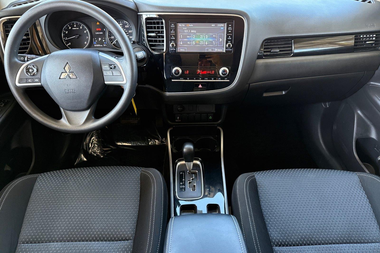 2020 Mitsubishi Outlander ES 2.4