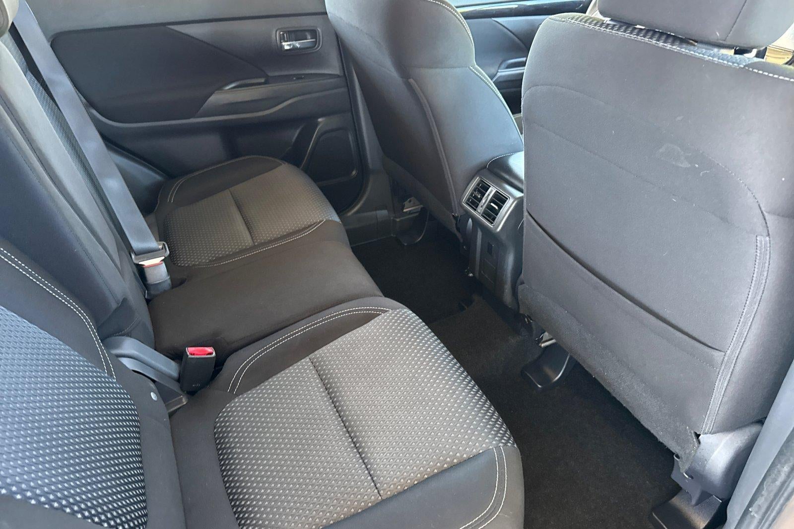 2020 Mitsubishi Outlander ES 2.4