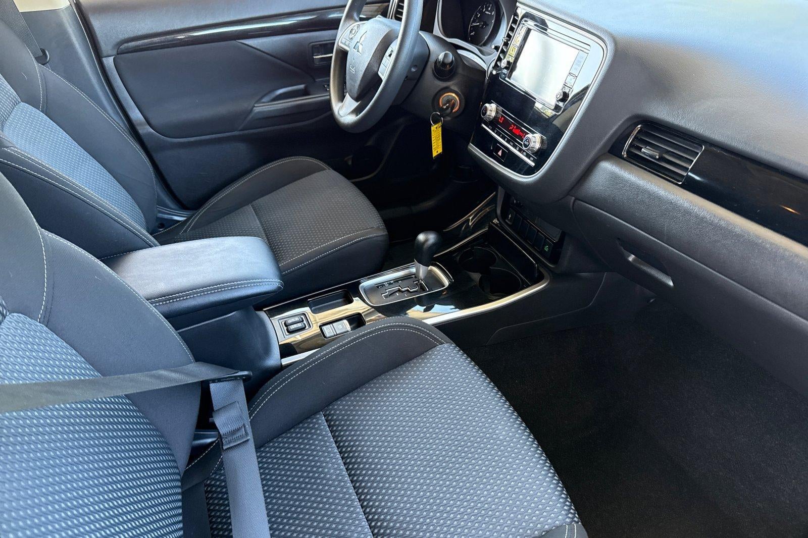 2020 Mitsubishi Outlander ES 2.4