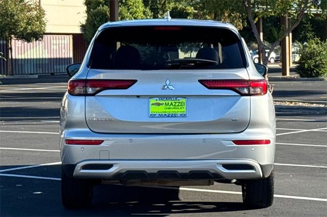 2024 Mitsubishi Outlander SE
