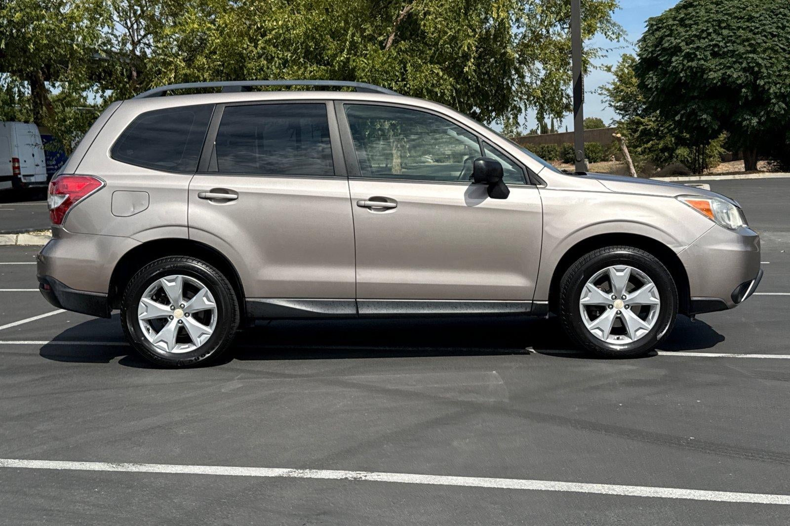 2015 Subaru Forester 2.5i
