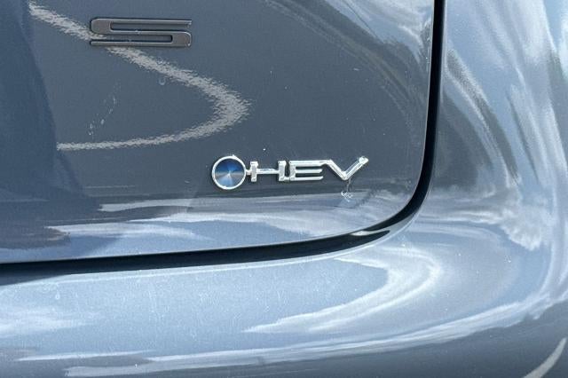 2025 Toyota Prius XLE