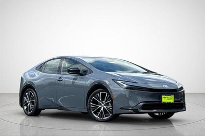 2025 Toyota Prius XLE