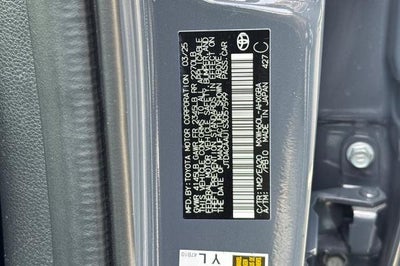 2025 Toyota Prius XLE