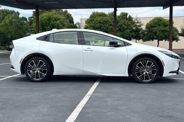 2025 Toyota Prius XLE