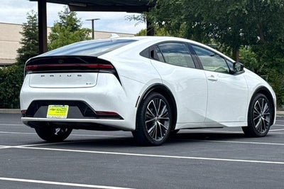 2025 Toyota Prius XLE