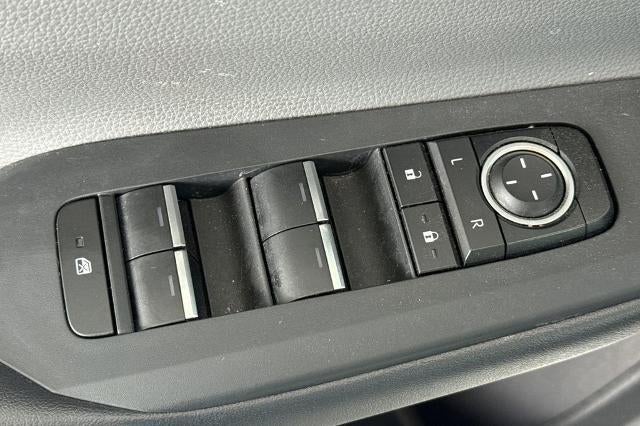 2025 Toyota Prius XLE