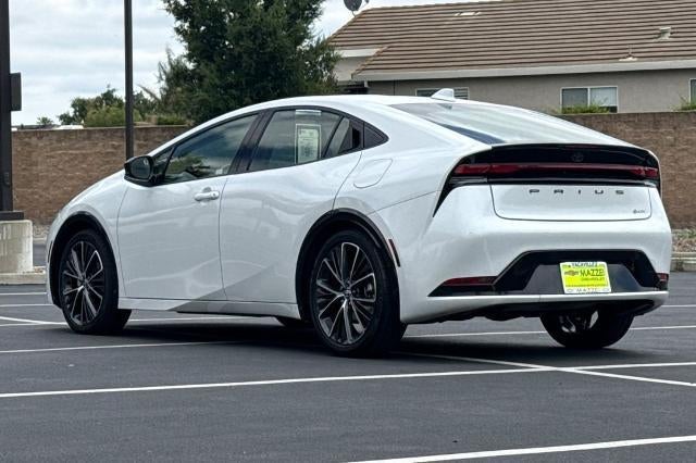 2025 Toyota Prius XLE