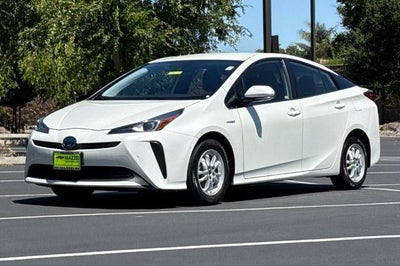 2020 Toyota Prius LE
