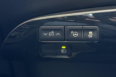2020 Toyota Prius LE