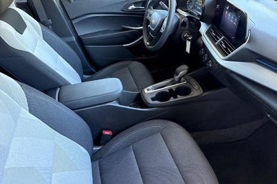 2025 Chevrolet Trax LS