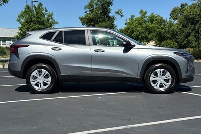 2025 Chevrolet Trax LS