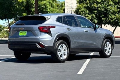 2025 Chevrolet Trax LS