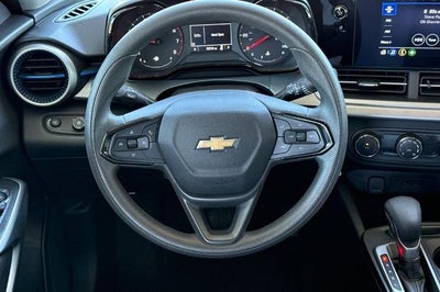 2025 Chevrolet Trax LS