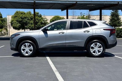 2025 Chevrolet Trax LS