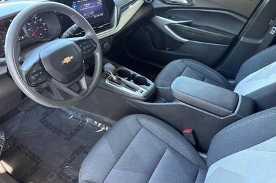 2025 Chevrolet Trax LS