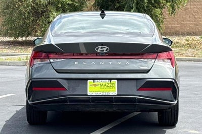2025 Hyundai Elantra Hybrid Limited