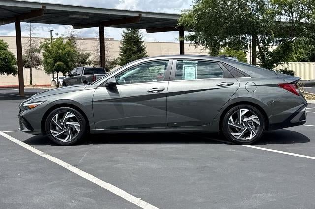 2025 Hyundai Elantra Hybrid Limited