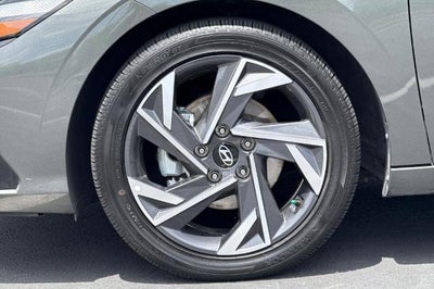 2025 Hyundai Elantra Hybrid Limited