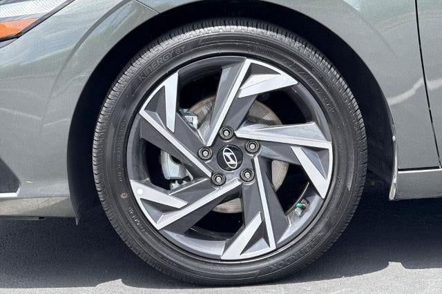 2025 Hyundai Elantra Hybrid Limited