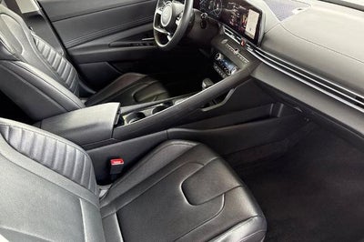2025 Hyundai Elantra Hybrid Limited