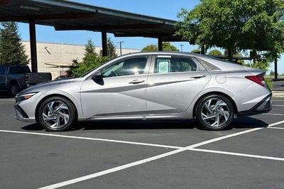 2025 Hyundai Elantra Hybrid Limited