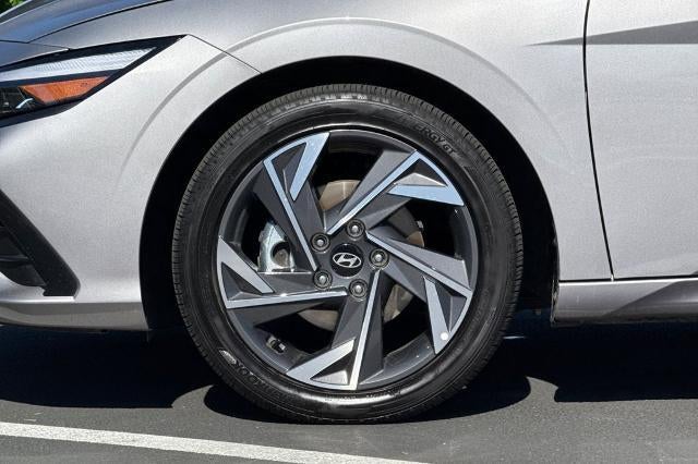 2025 Hyundai Elantra Hybrid Limited