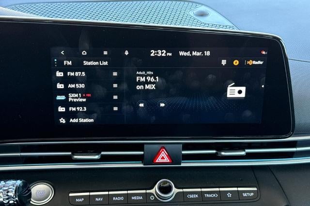 2025 Hyundai Elantra Hybrid Limited