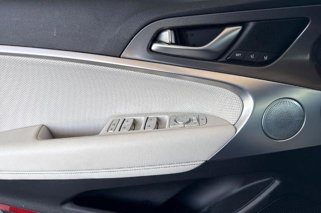 2024 Genesis G70 2.5T RWD
